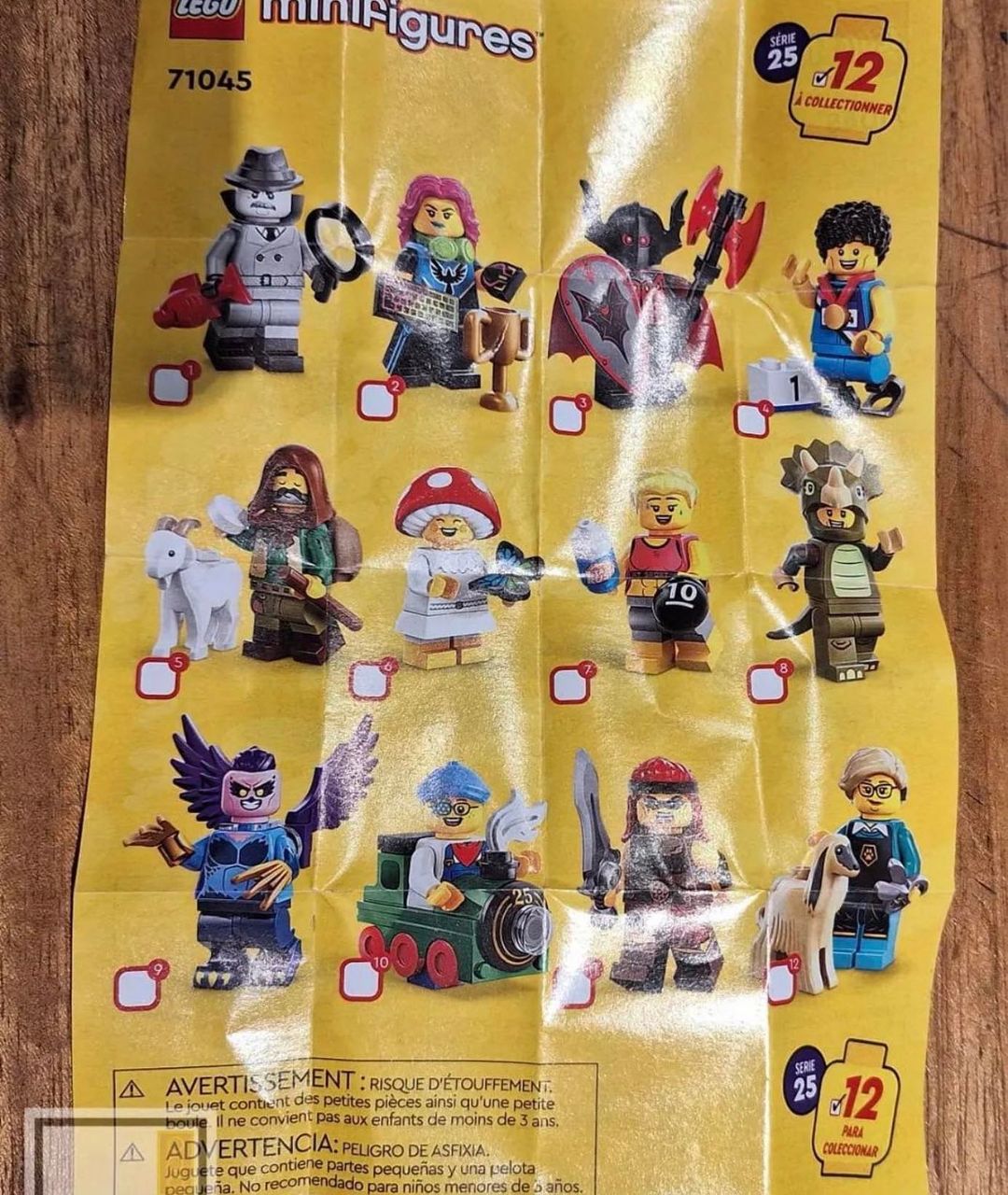 «71045 LEGO Minifigures Series 25» будет включать 12 новых минифигурок